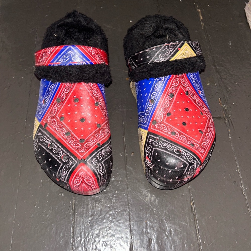 Women’s Colorful Bandana Patterned Clog with Faux Fur Lining